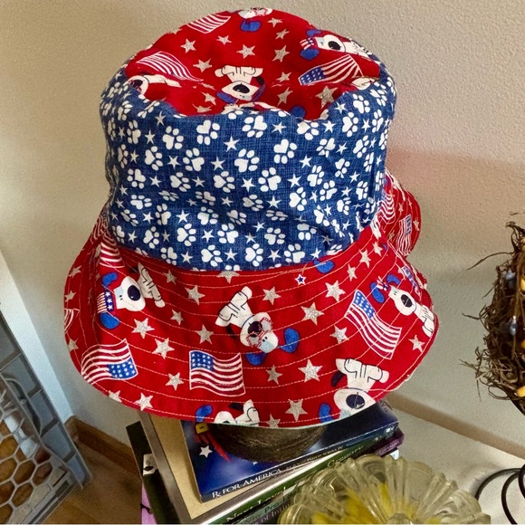 20” Kids Reversible Surfing/ Patriotic Dog Print Bucket Hat Hand Crafted - Picture 1 of 6
